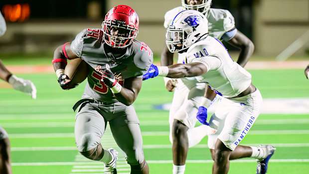 Nationally-ranked North Shore blew through King 38-3 in Houston on September 29, 2022.